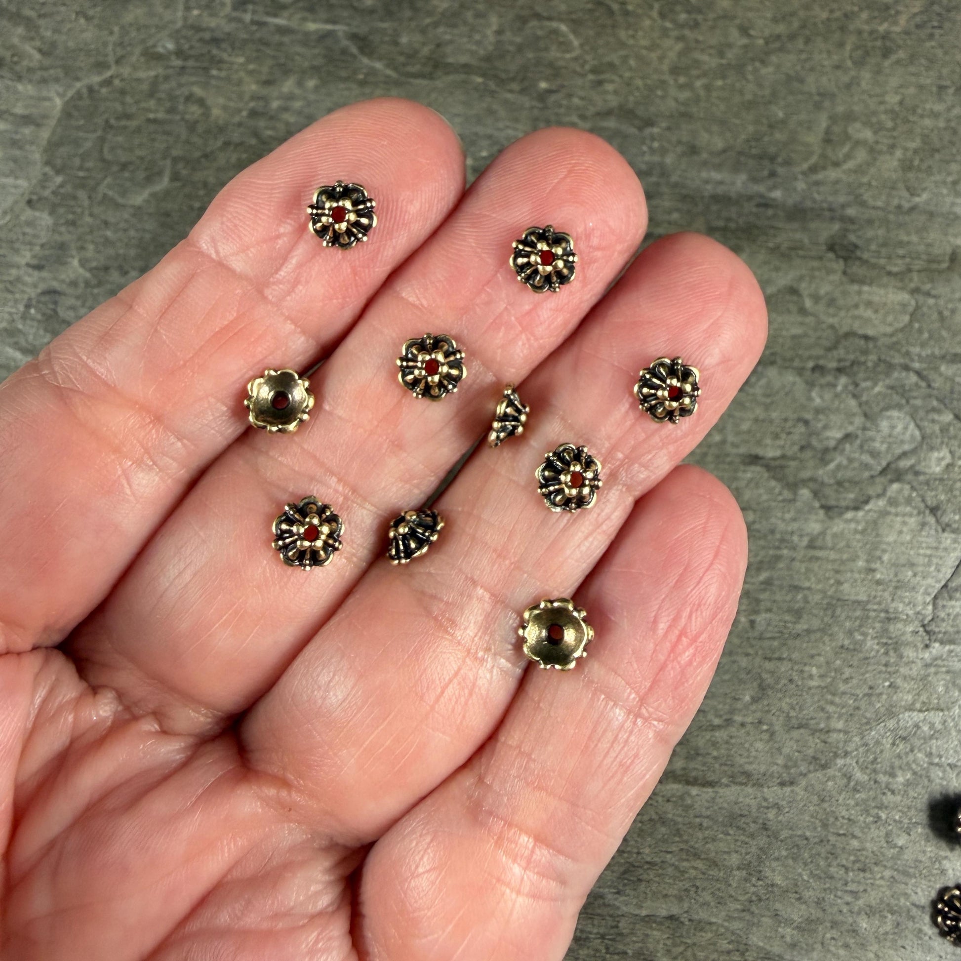 TierraCast Tiffany 6mm Bead Caps, Antiqued Brass Plated (PF/779-57) * Qty. 20