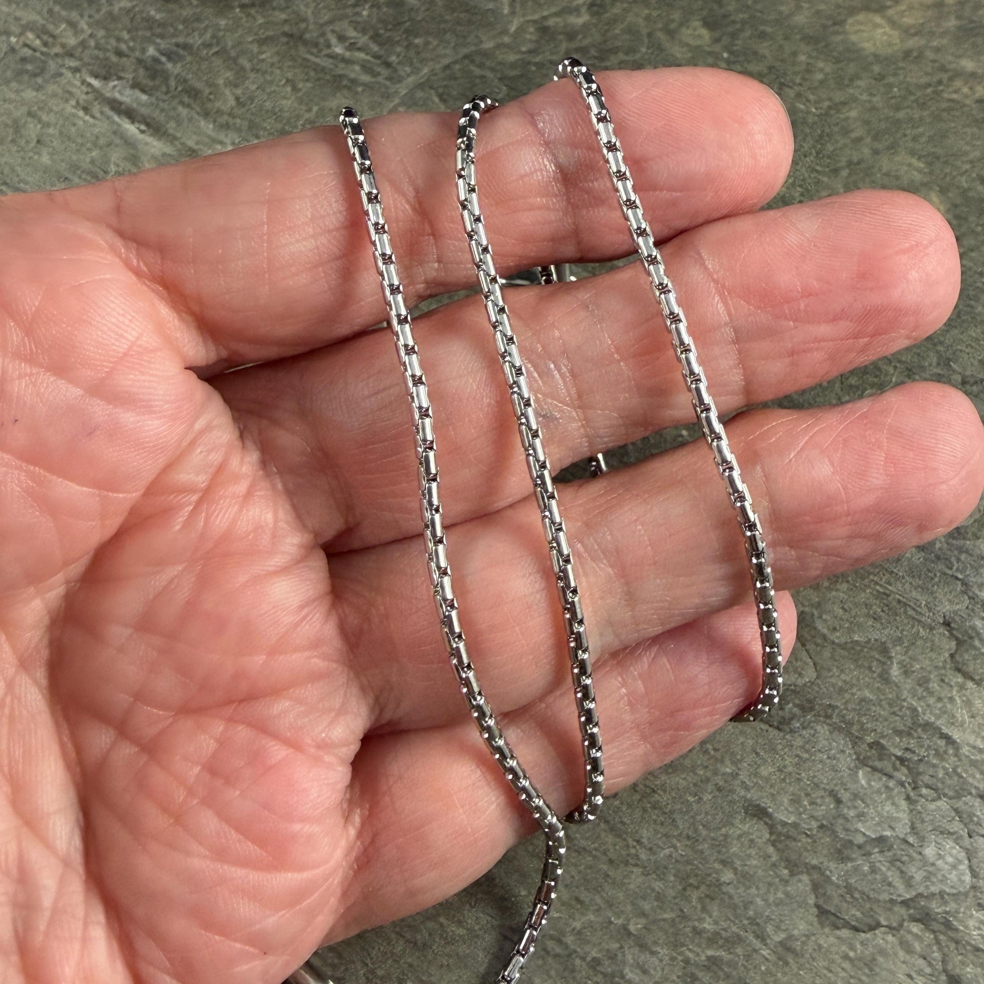 304 Stainless Steel, Boston Link, Platinum Color (E080-18P) * 19.5" Finished Necklace