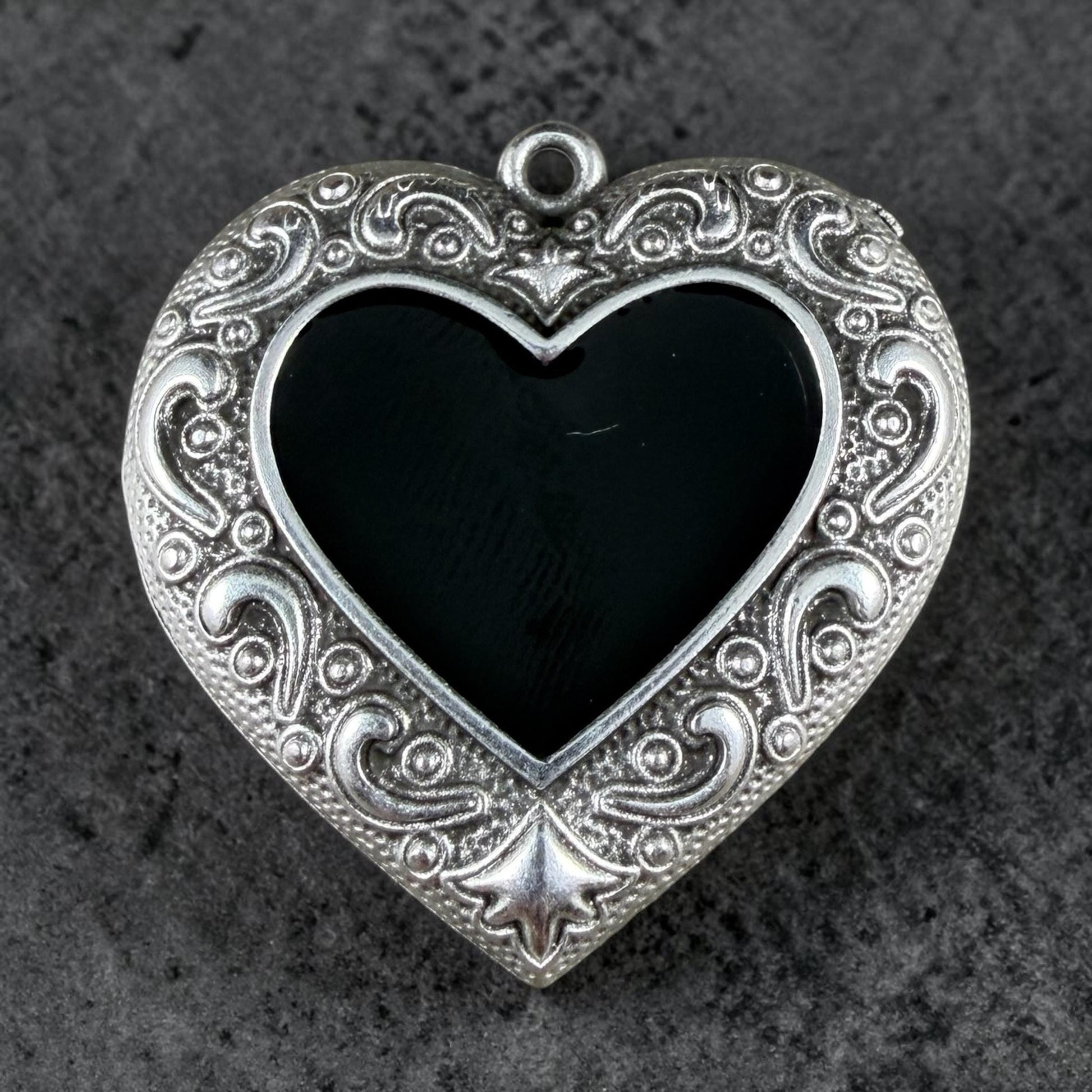 Antiqued Silver 31mm Heart Pendant with Black Enamel Center (PF/15293-72-0565) * Qty. 1