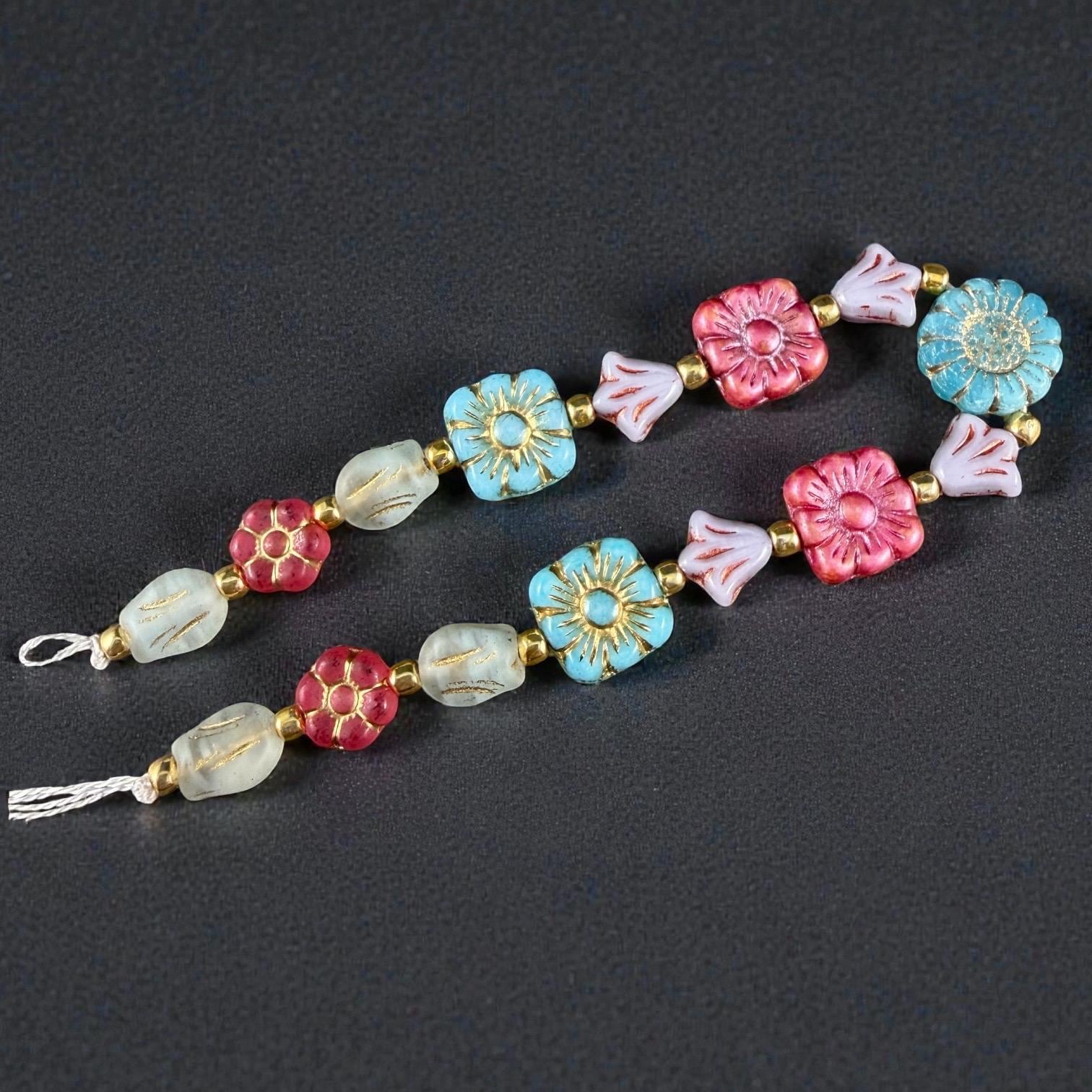 Czech Glass Beads - Soft Pastel Flower Beads, Tiny Blooms (DZ-526.10) - 7" Strand