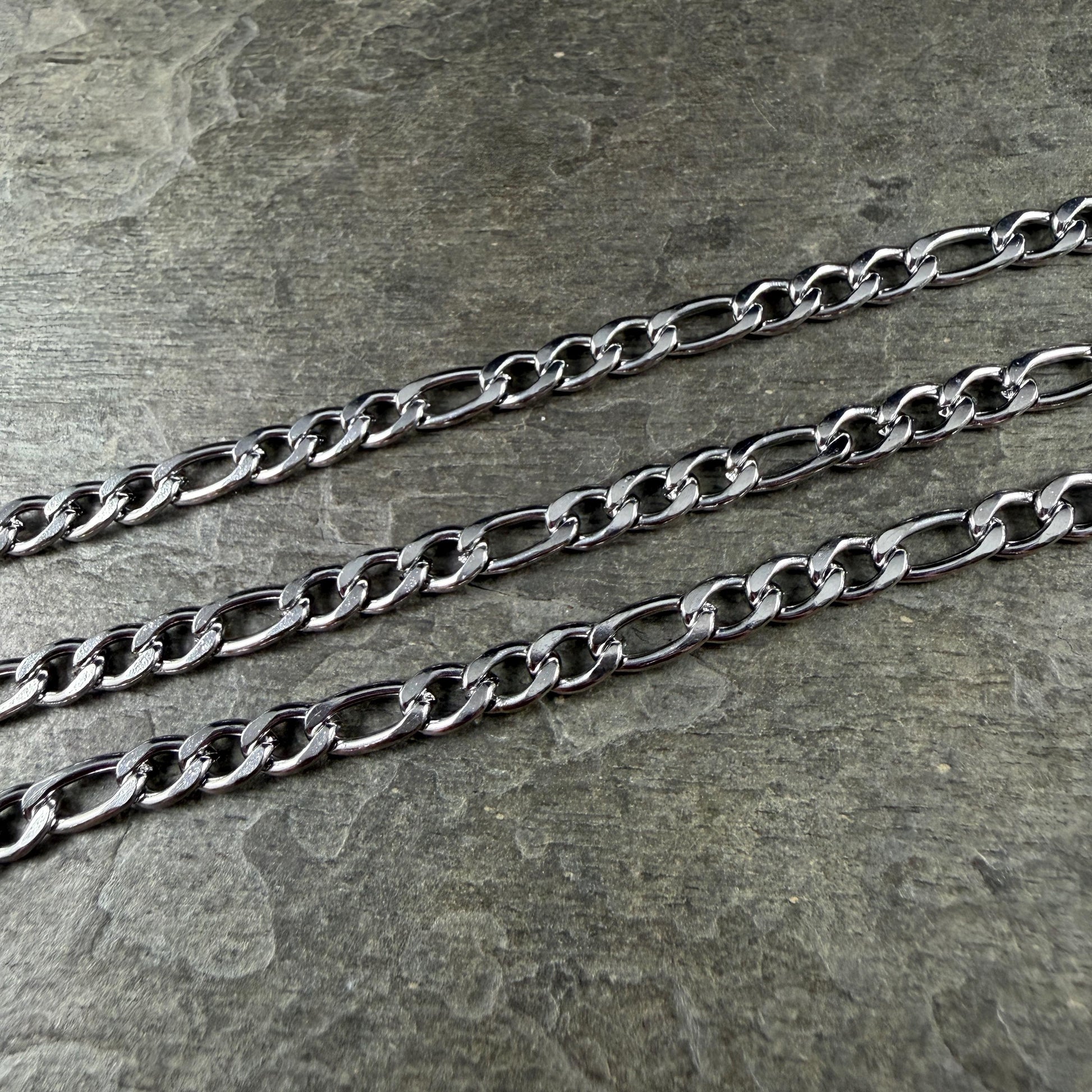 Chain by the Foot - 304 Stainless Steel Figaro Chains, Flat Curb Unwelded, Platinum Color (G005-C-04P) * 1 Yard