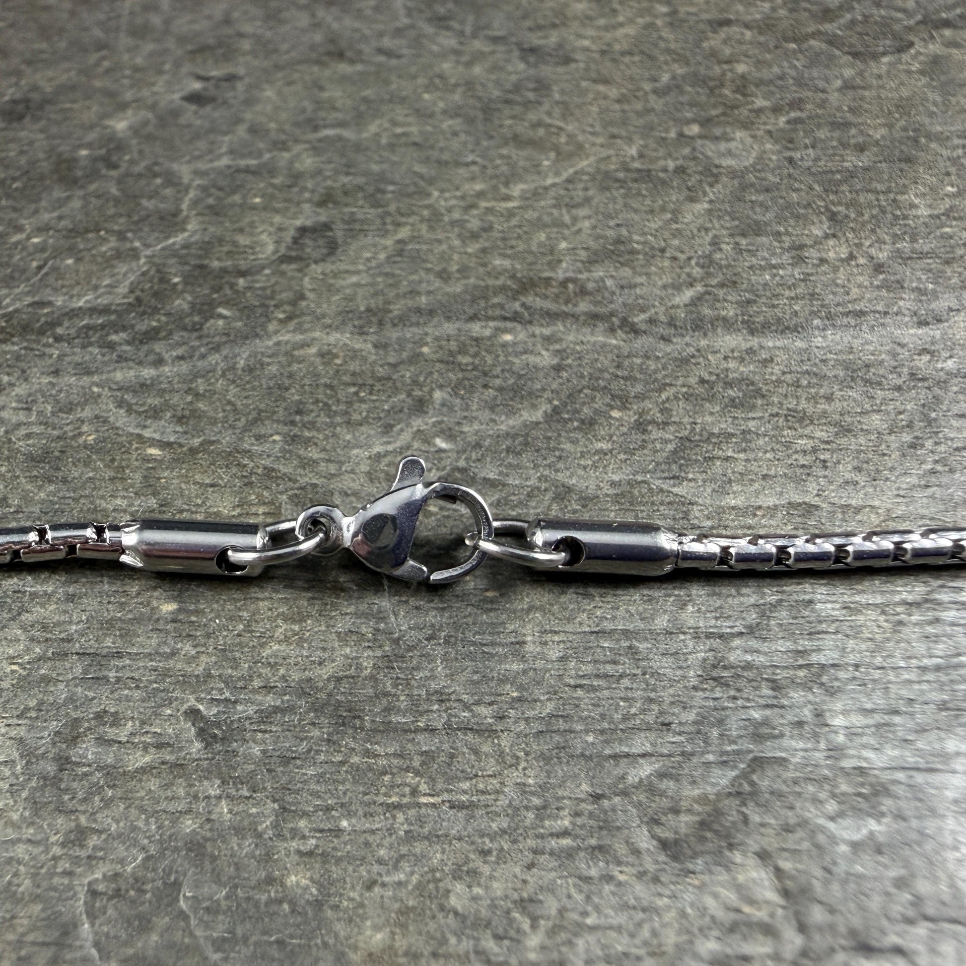 304 Stainless Steel, Boston Link, Platinum Color (E080-18P) * 19.5" Finished Necklace