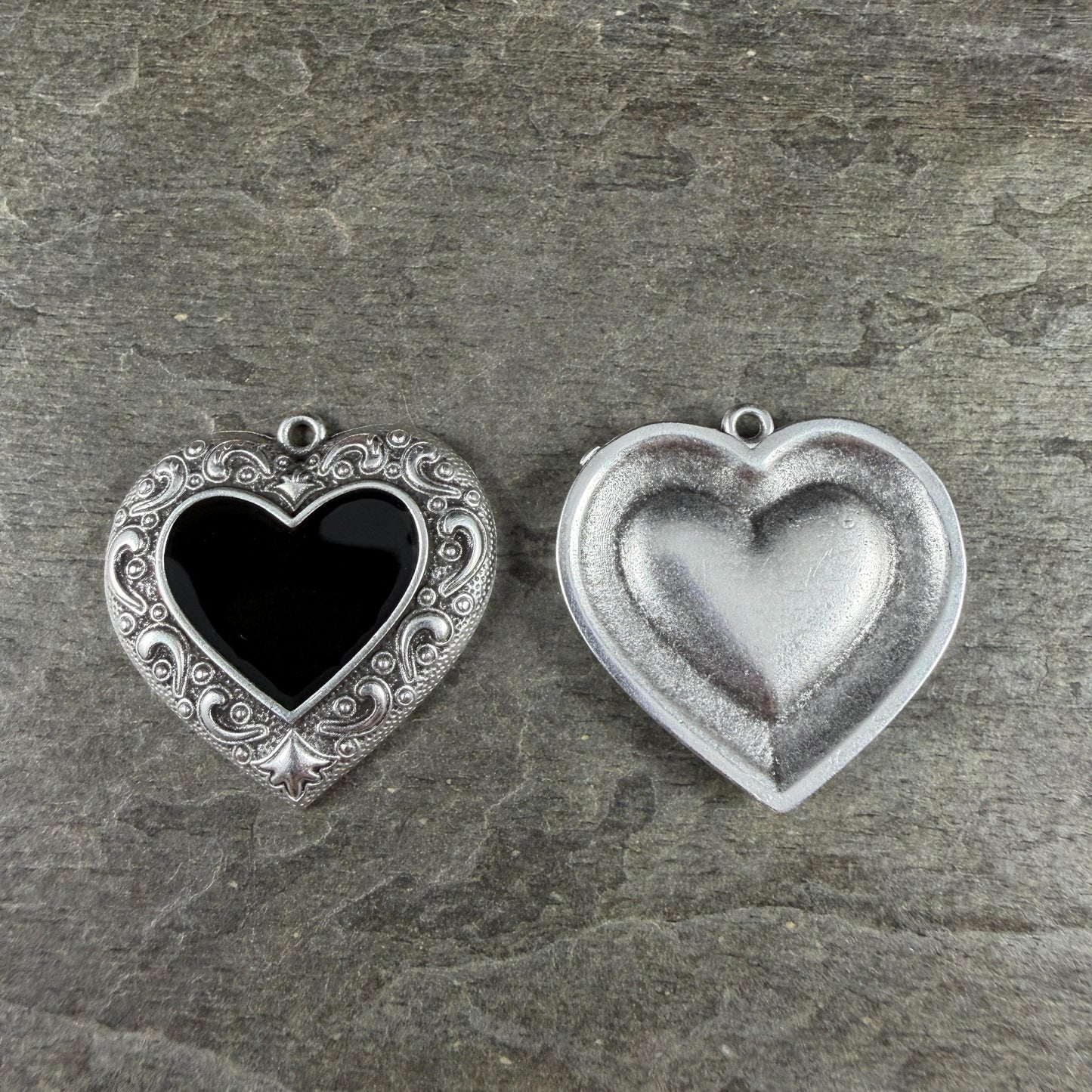 Antiqued Silver 31mm Heart Pendant with Black Enamel Center (PF/15293-72-0565) * Qty. 1