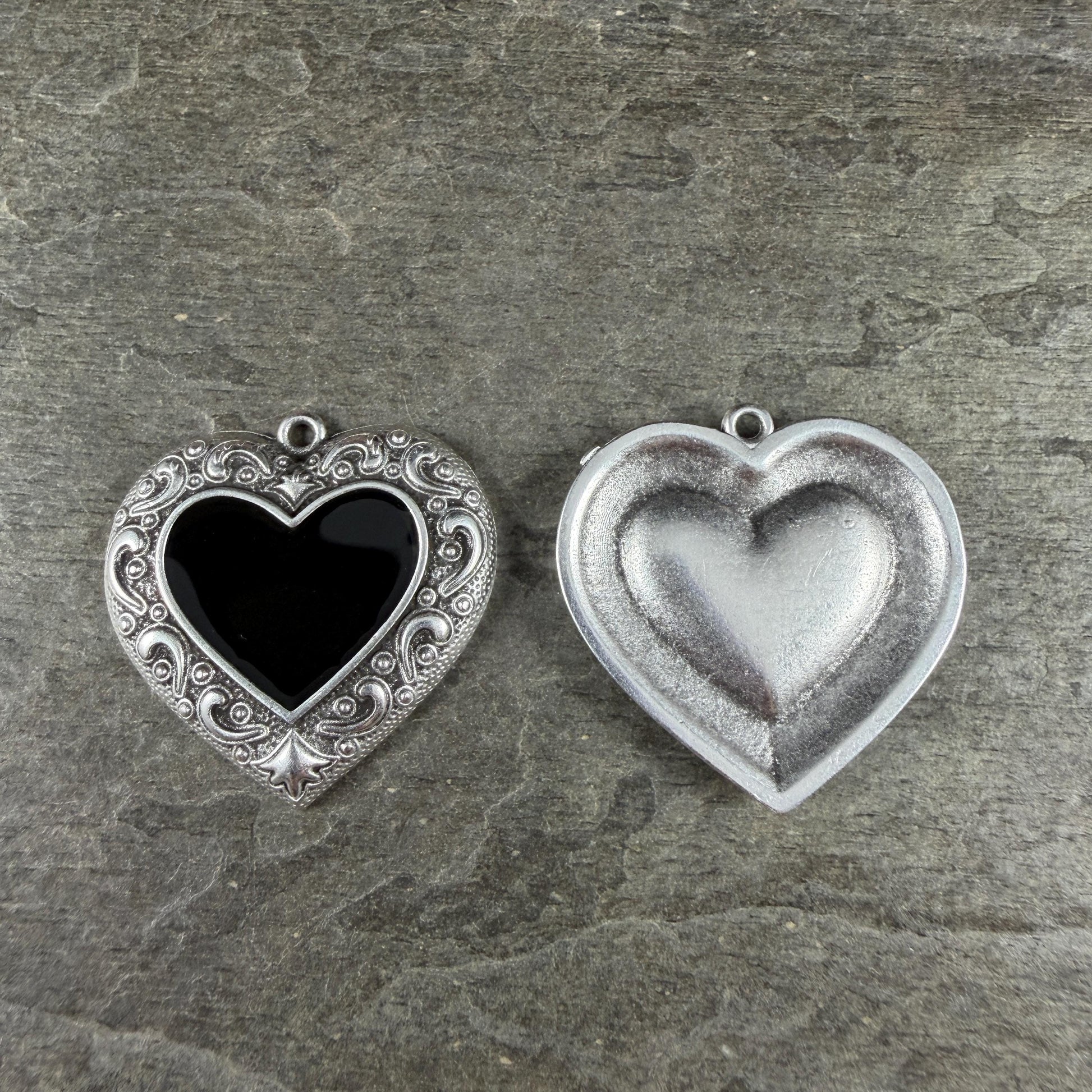 Antiqued Silver 31mm Heart Pendant with Black Enamel Center (PF/15293-72-0565) * Qty. 1