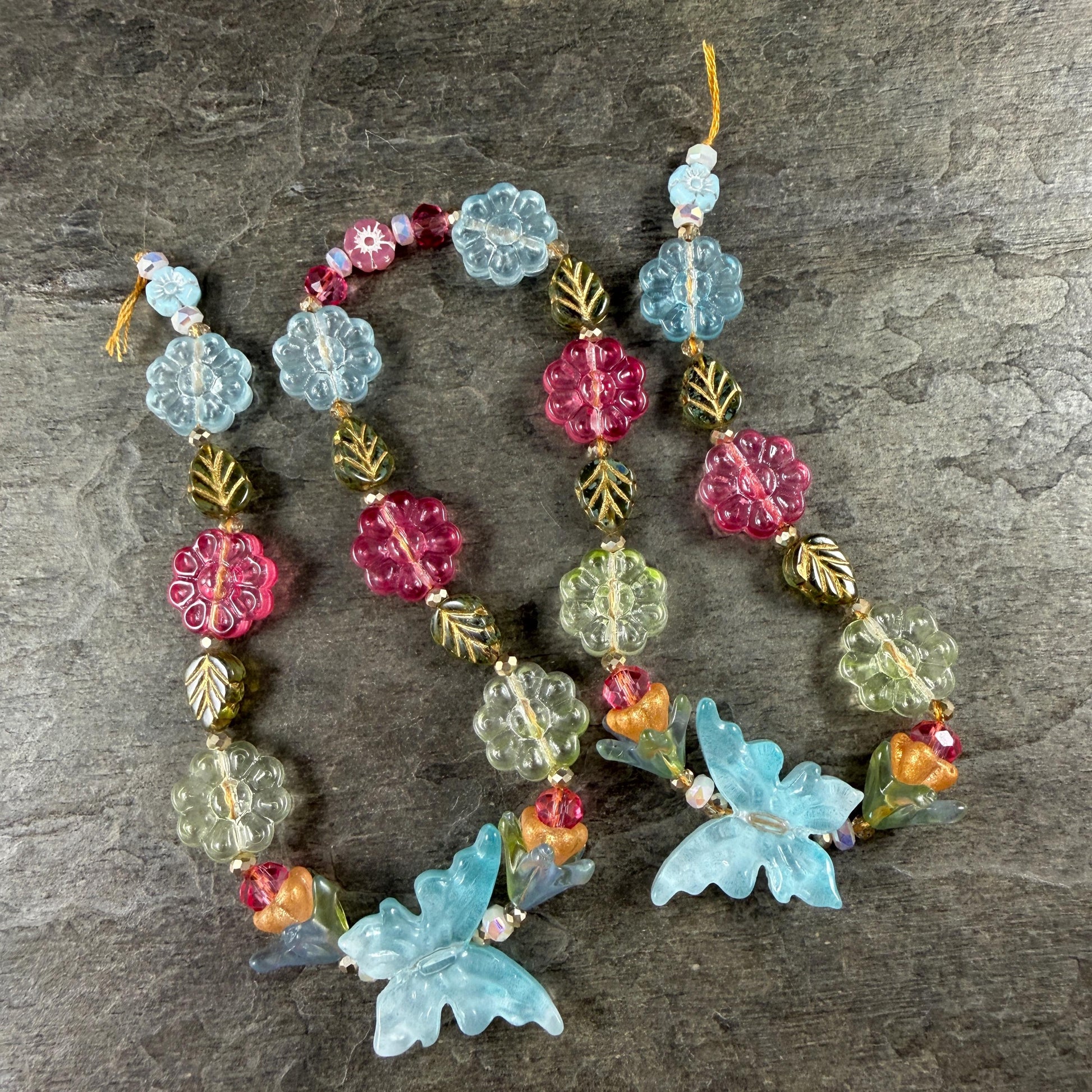 Colorful Mix of Butterflies and Flowers, Nature Theme Glass Beads (612.06) - 18" Strand