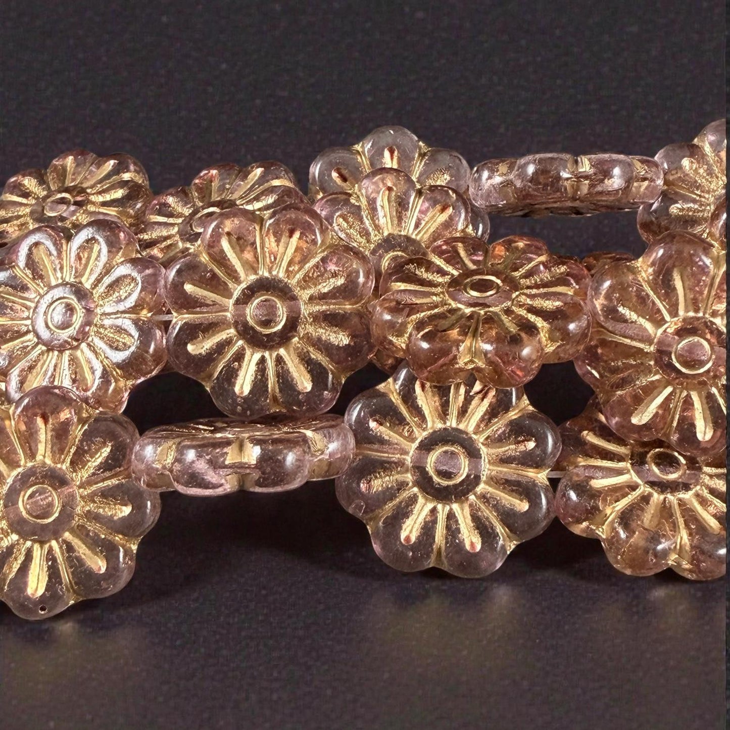 Czech Glass Beads - 17mm Daisy Flower, Pale Lavender with Gold Wash (PLD-13) * 6 Beads