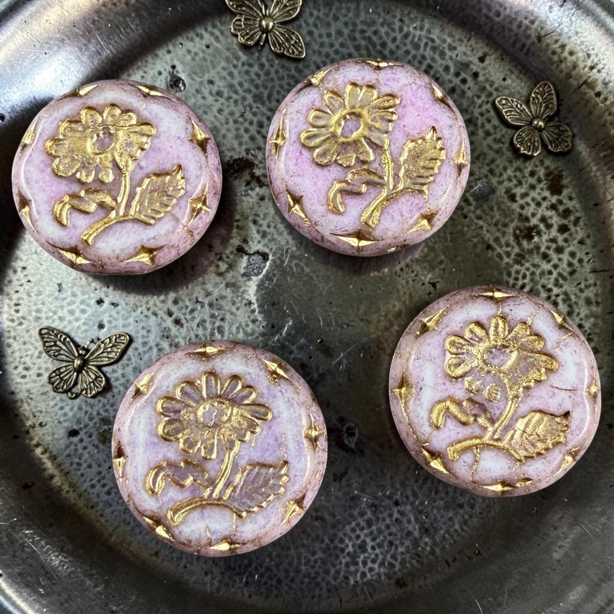 Czech Beads, 18mm Marguerite Daisy, Pale Lavender Silk (Purple/Gold) * 4 Beads
