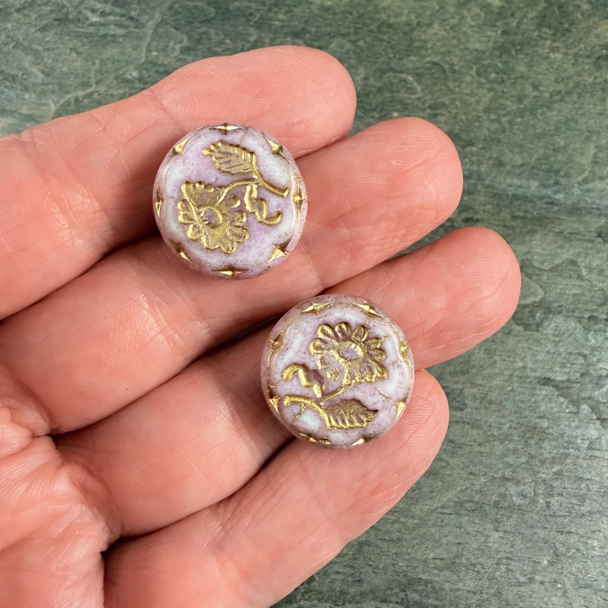 Czech Beads, 18mm Marguerite Daisy, Pale Lavender Silk (Purple/Gold) * 4 Beads