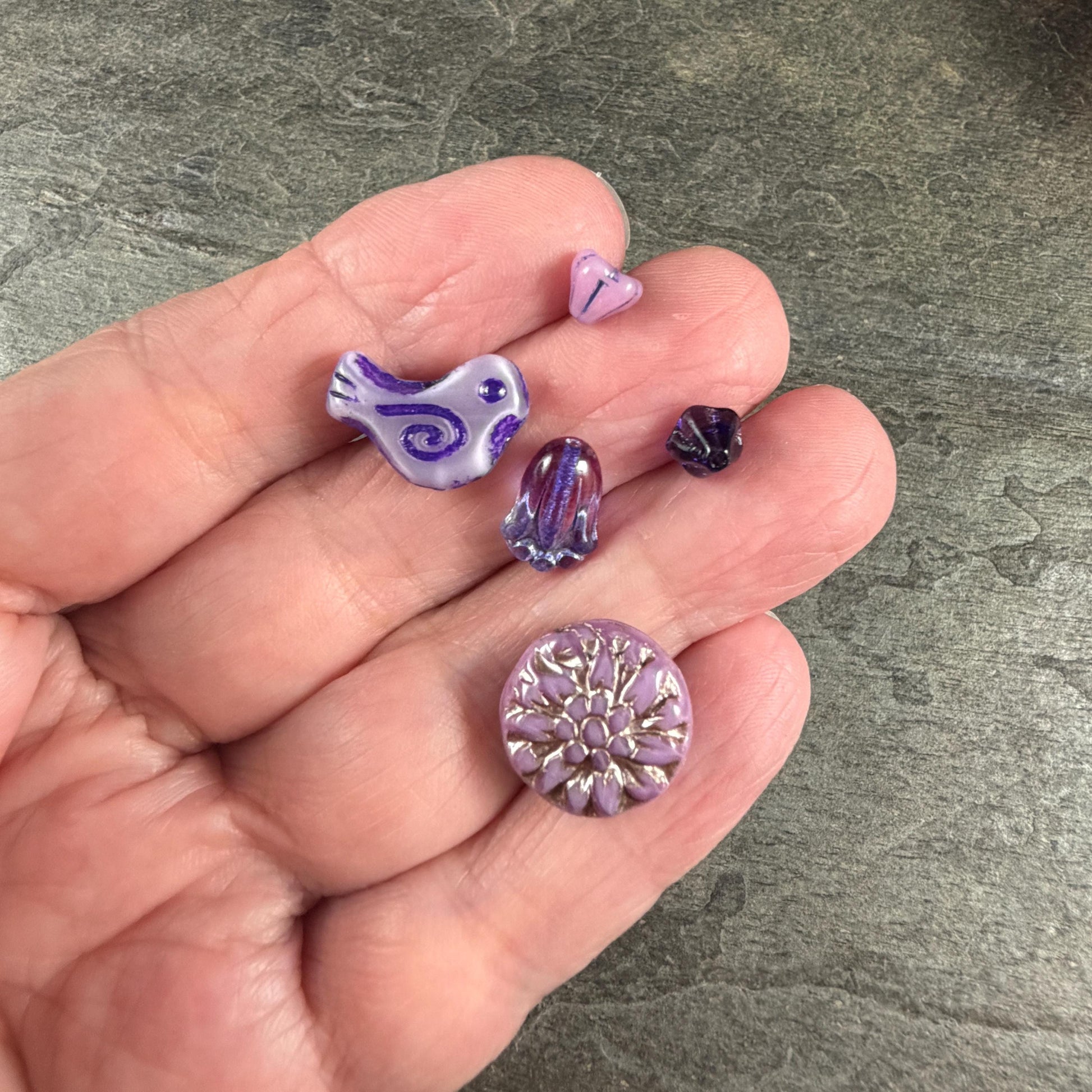 Czech Beads - Small Glass Bird with Coordinating Flowers Bead (PurplePassion-BirdMix)