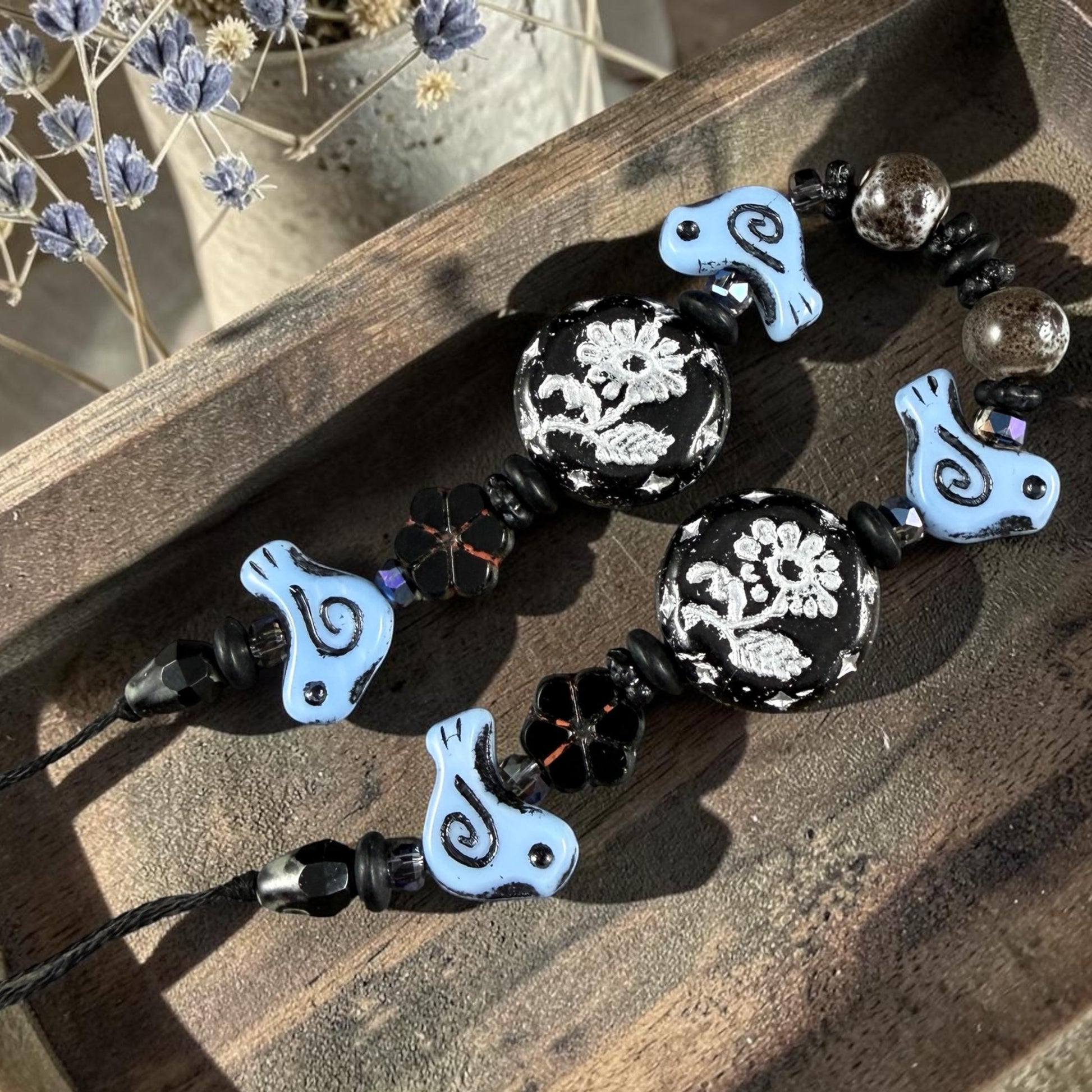 Czech Beads - Small Glass Bird with Coordinating Flowers Bead (Blue/Black-BirdMix)