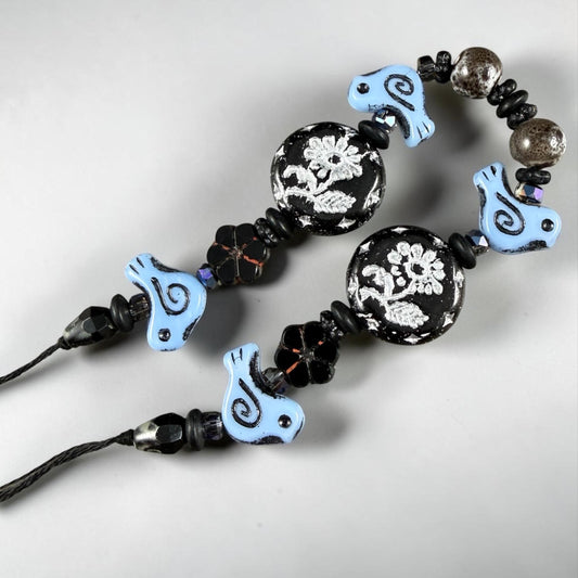 Czech Beads - Small Glass Bird with Coordinating Flowers Bead (Blue/Black-BirdMix)