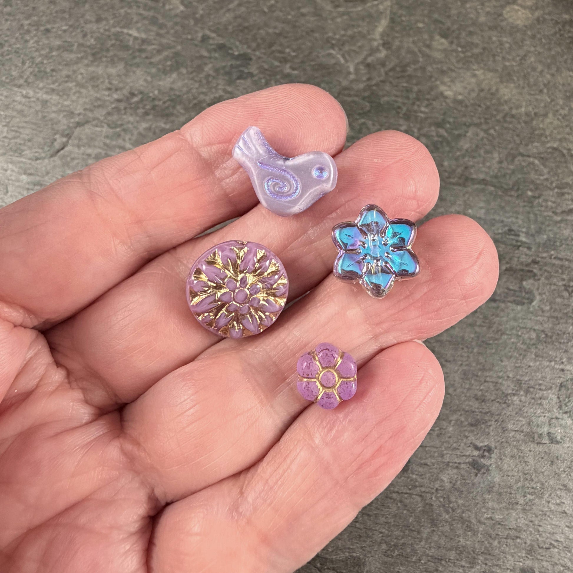 Czech Beads - Small Glass Bird with Coordinating Flowers Bead (Lavender/Lilac-BirdMix)