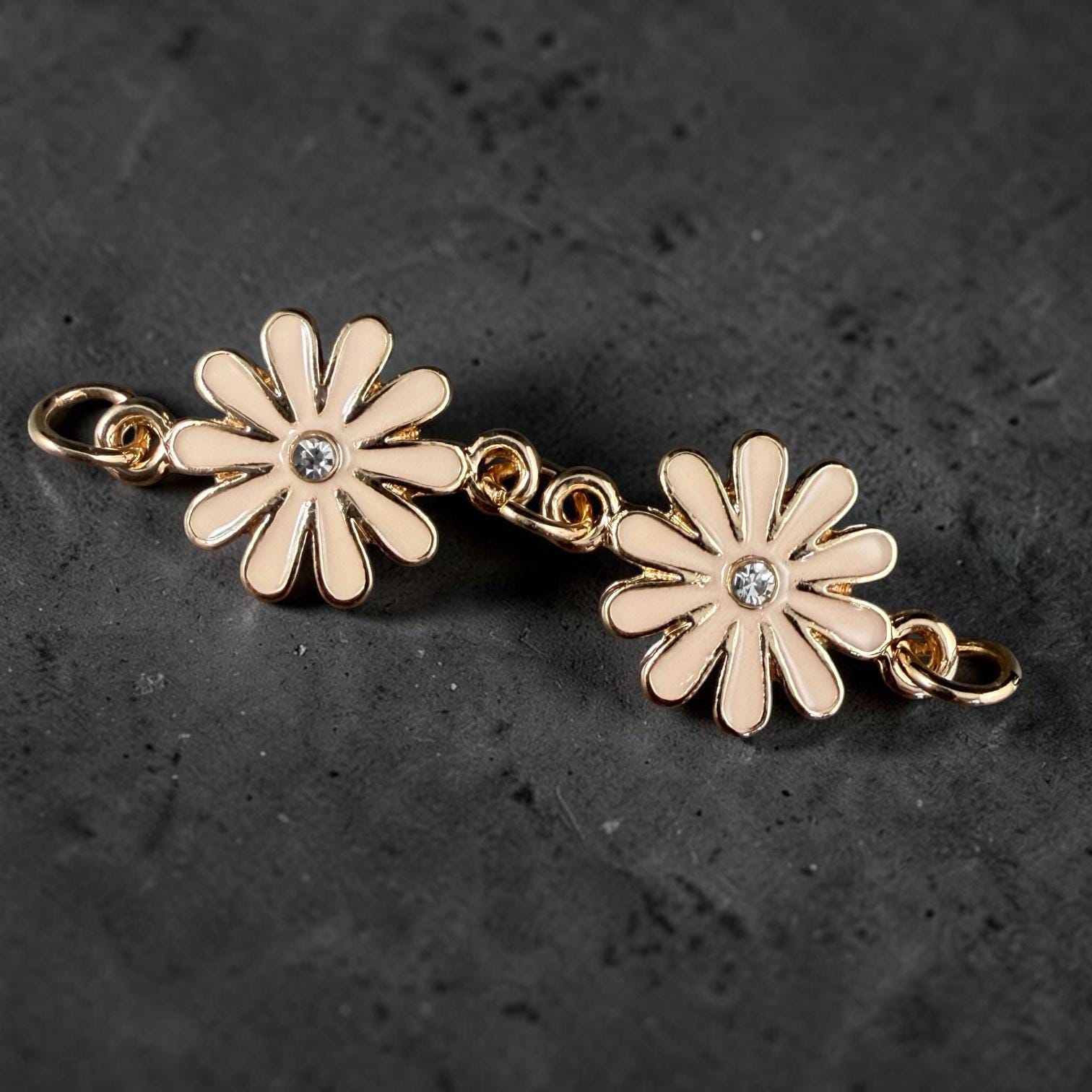 Ename Connector - 15x22mm Pink Daisy Link (1512-9547) * Set of 2