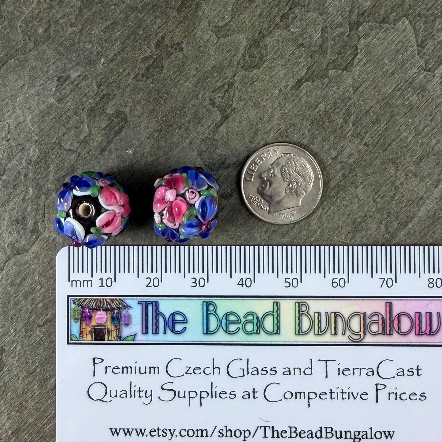 Lampwork Beads, 14mm Round, Lavender and Fuchsia Flower Beads * 2 Beads