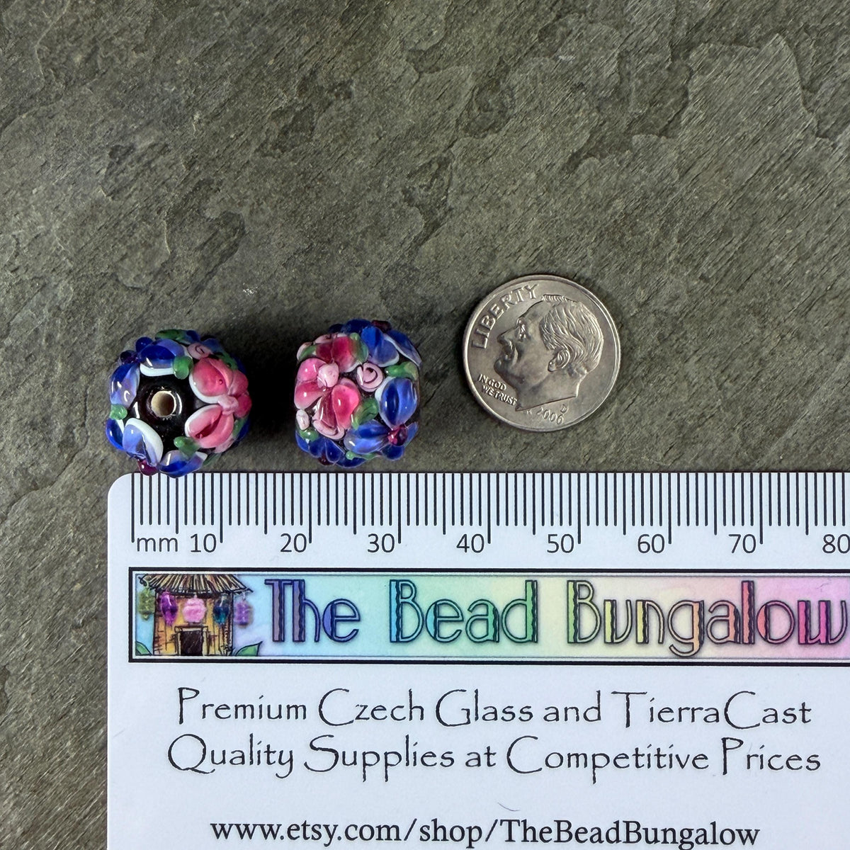 Lampwork Beads, 14mm Round, Lavender and Fuchsia Flower Beads * 2 Beads