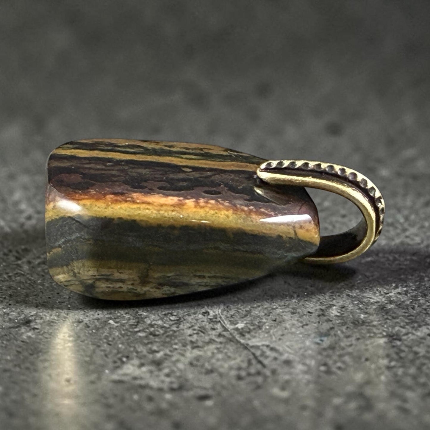 Tiger Iron Gemstone Pendant with Antiqued Brass Bail, 29x23mm (Tigeriron-BR) * Qty. 1