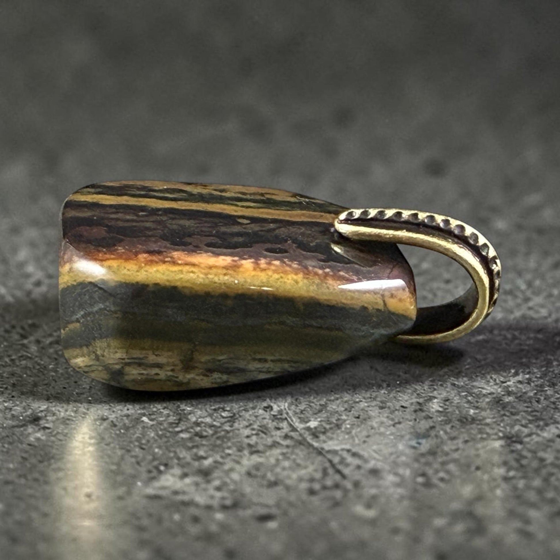 Tiger Iron Gemstone Pendant with Antiqued Brass Bail, 29x23mm (Tigeriron-BR) * Qty. 1
