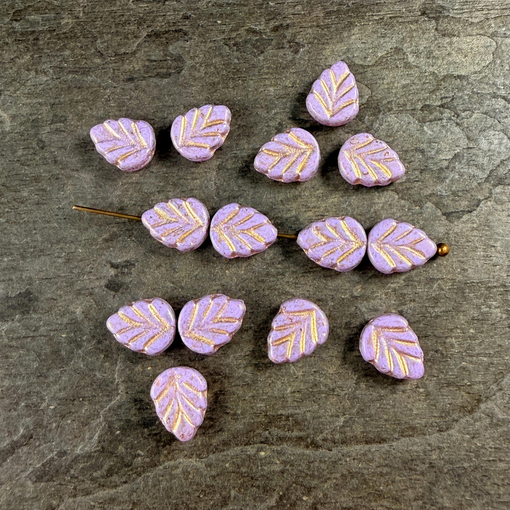 Czech Glass Beads, Pastel Purple 10x8mm Mint Leaf with Gold Wash (33305/54202) * Qty. 16