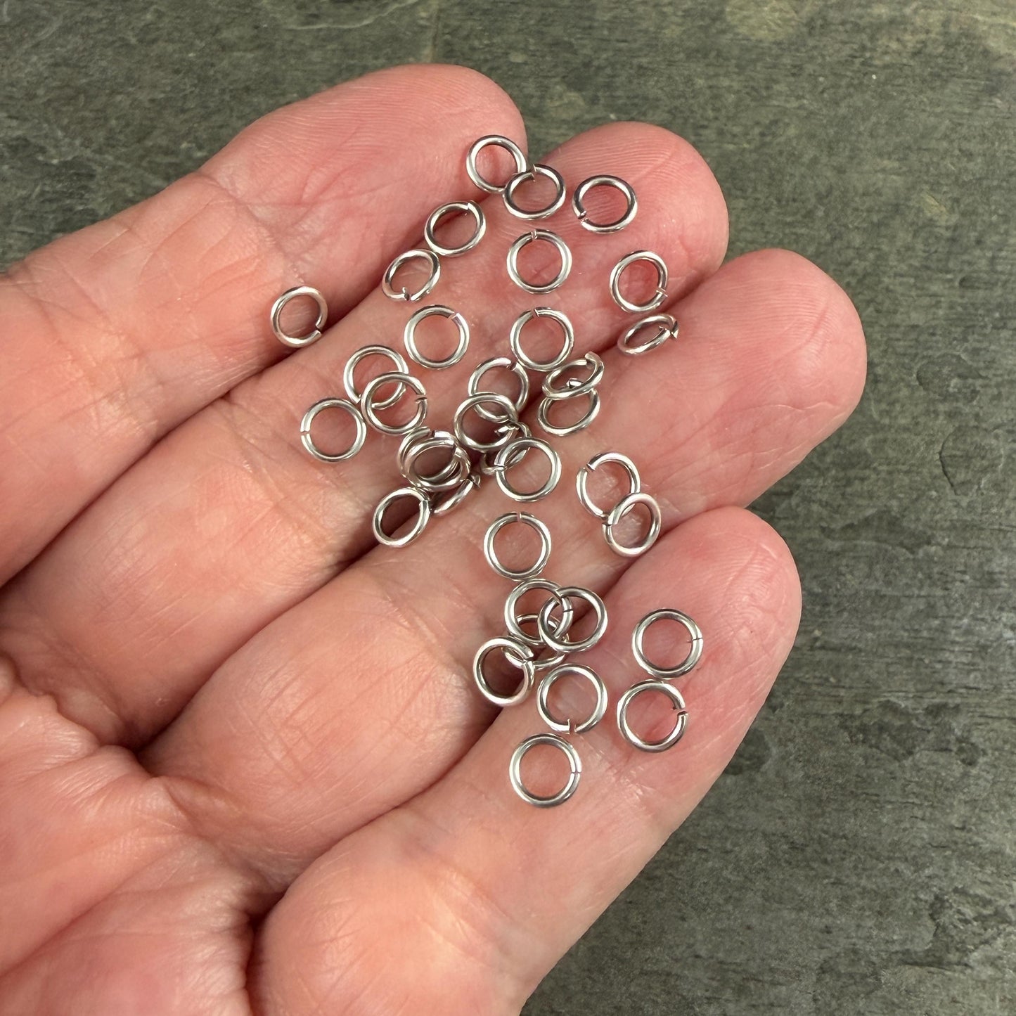 5mm 20 gauge Antiqued Silver Jump Rings, Silver Plated Brass (PF/649-05-77) * Qty. 100