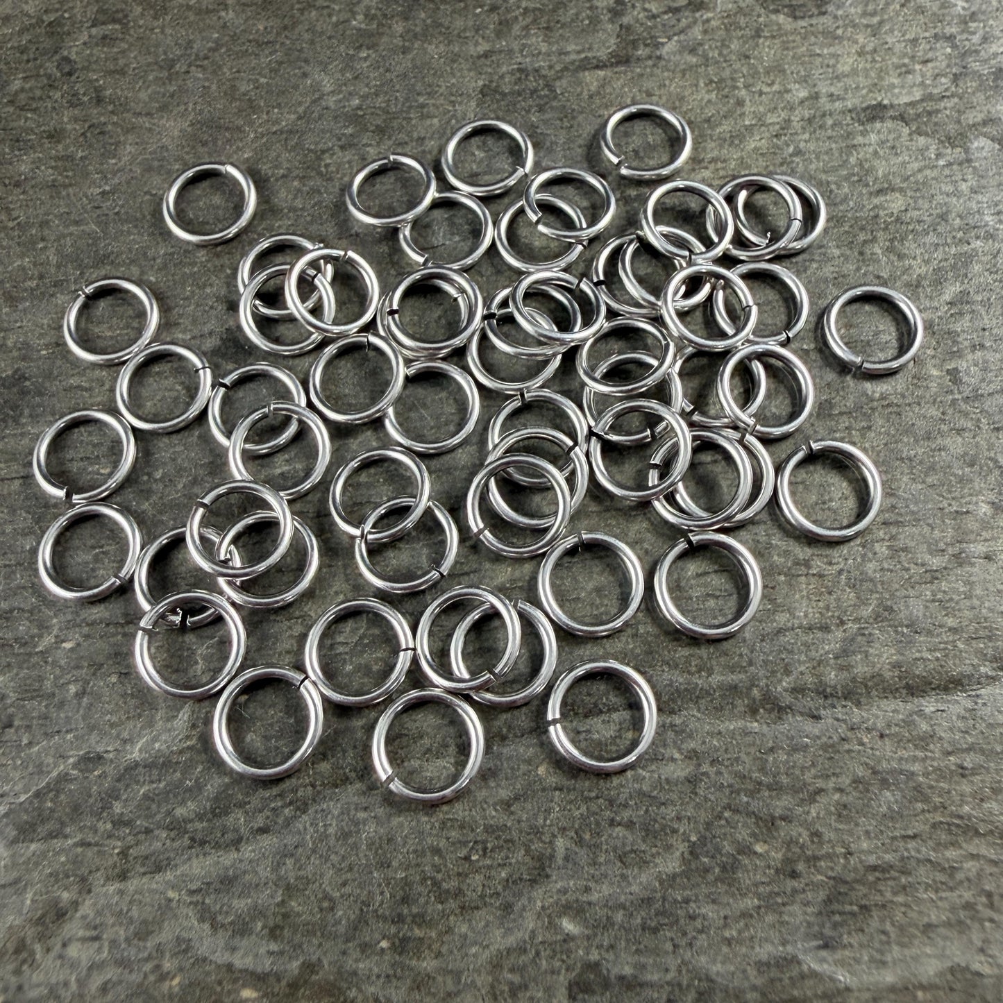 6mm 20 gauge Antiqued Silver Jump Rings, Silver Plated Brass (PF/649-06-77) * Qty. 100