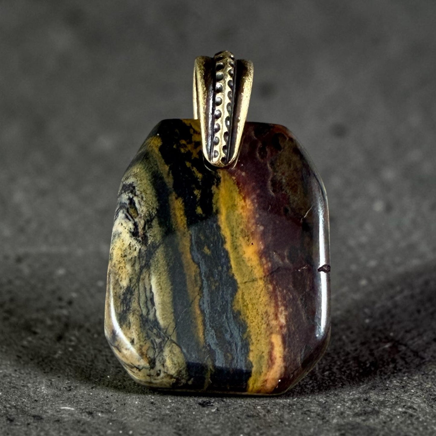 Tiger Iron Gemstone Pendant with Antiqued Brass Bail, 29x23mm (Tigeriron-BR) * Qty. 1