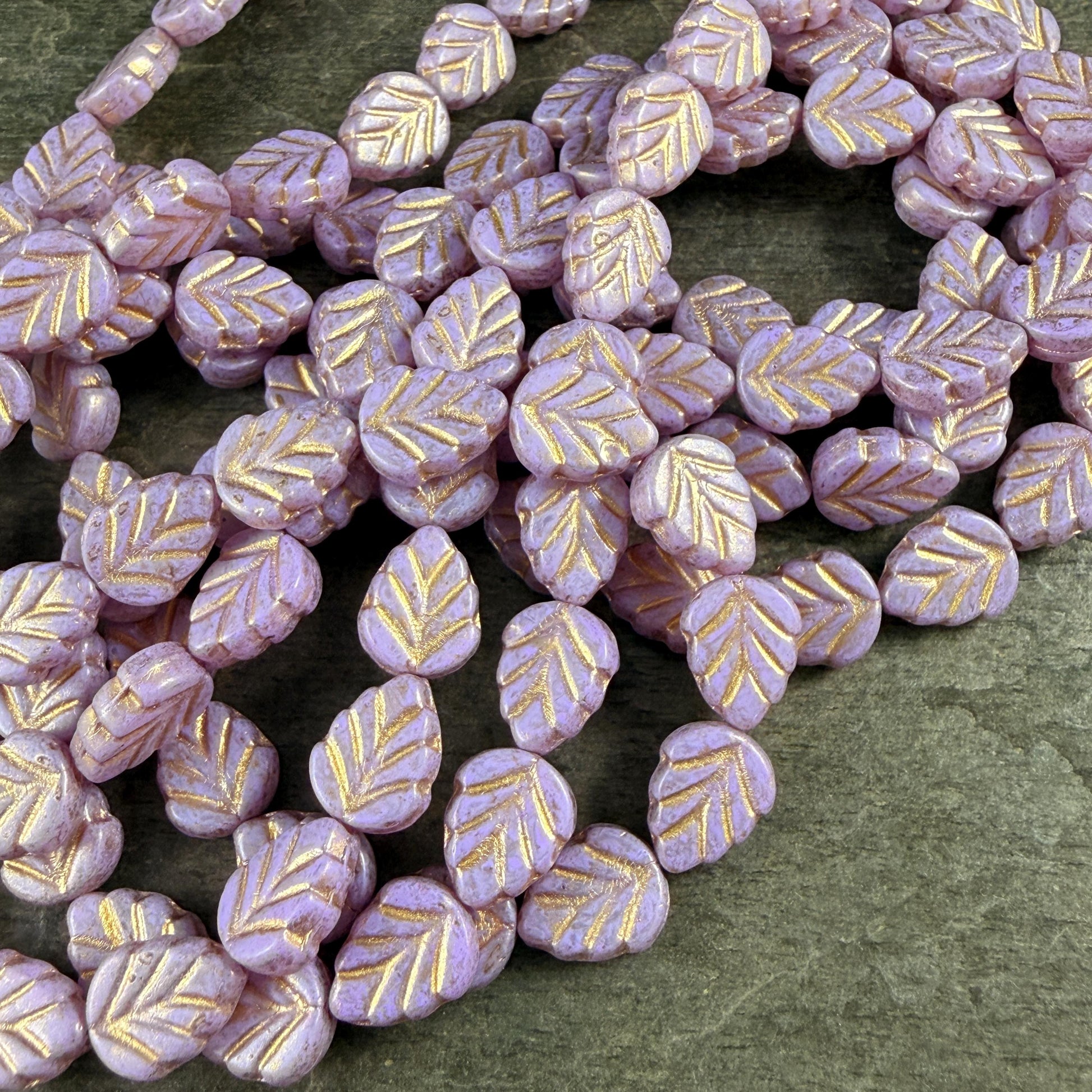 Czech Glass Beads, Pastel Purple 10x8mm Mint Leaf with Gold Wash (33305/54202) * Qty. 16