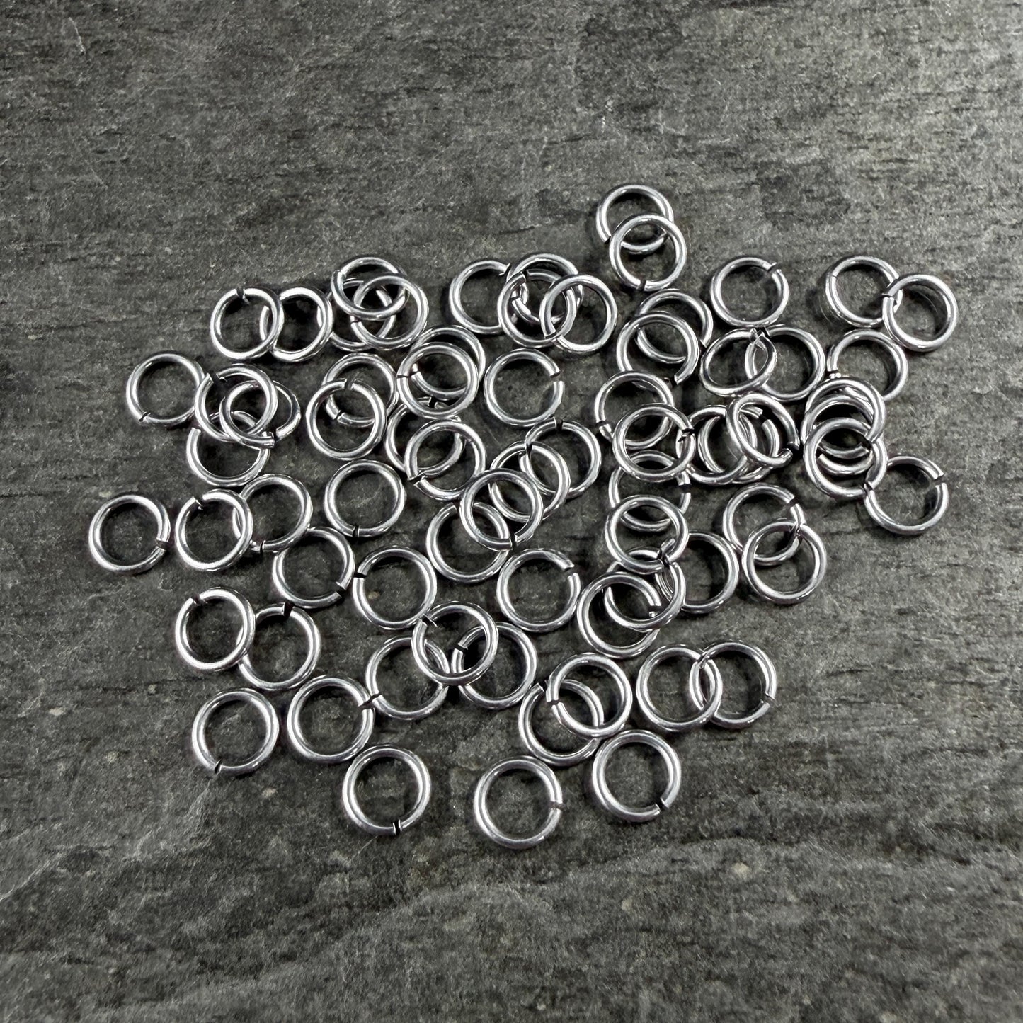 4mm 22 gauge Antiqued Silver Jump Rings, Silver Plated Brass (PF/807-40-77) * Qty. 200