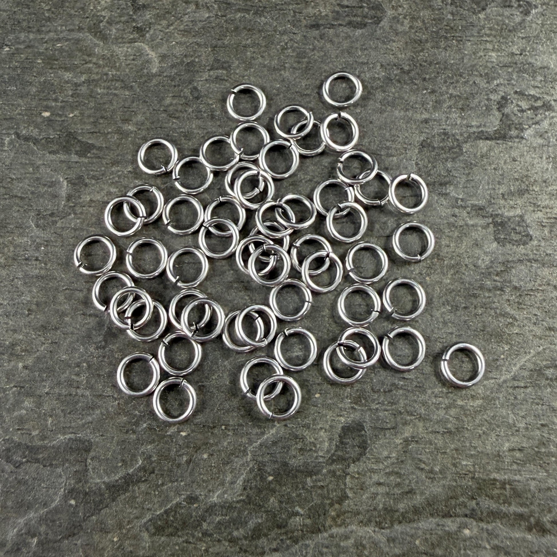 5mm 20 gauge Antiqued Silver Jump Rings, Silver Plated Brass (PF/649-05-77) * Qty. 100