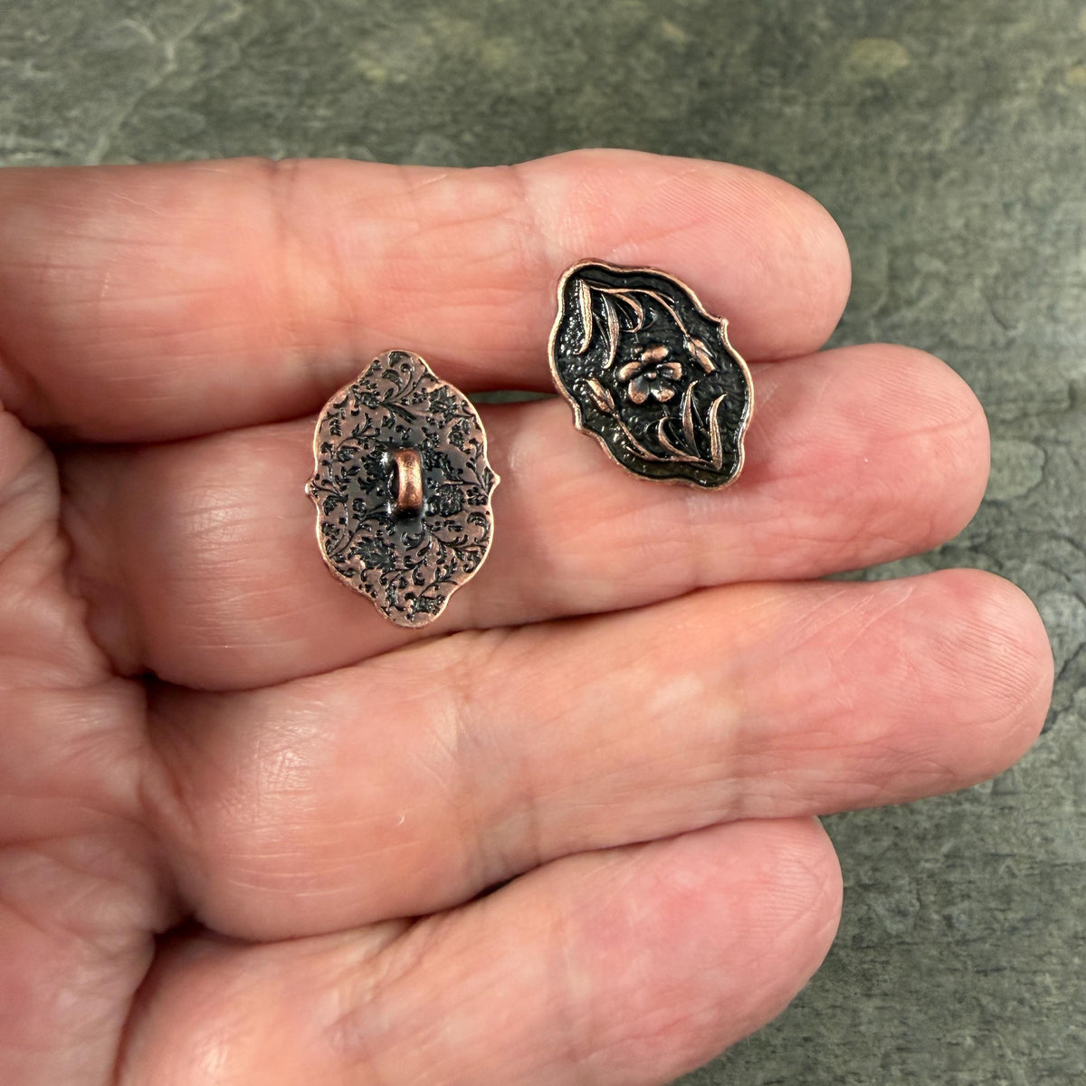 TierraCast Floral Theme Button with Shaft, 18x12mm Oval, Antiqued Copper Plated (PF/1142-87) * Qty. 2