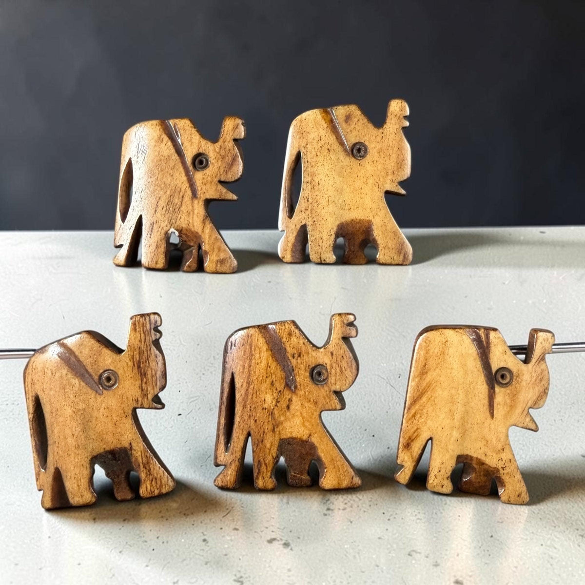 Vintange Elephant Beads - Carved Bone, 22 to 29mm - Lot A - 5 Beads