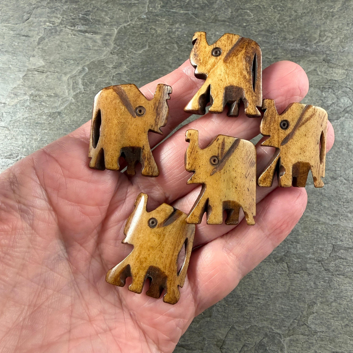 Vintange Elephant Beads - Carved Bone, 22 to 29mm - Lot A - 5 Beads