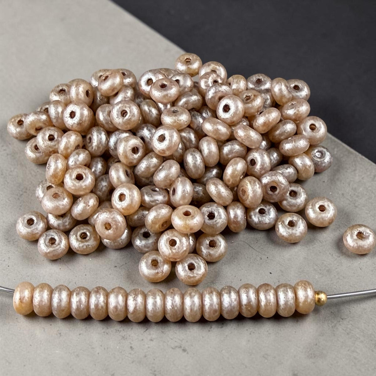 Czech Glass Beads - 2.25x4mm Heishi Rondelle, Champagne Luster (963740) * 100 Beads