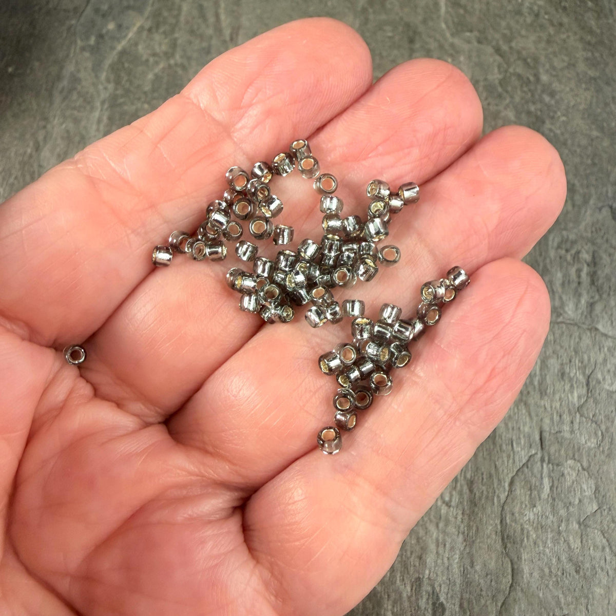 8/0 TOHO Glass Seed Beads, Silver Lined Gray (T8/SM-29B) * 20 grams