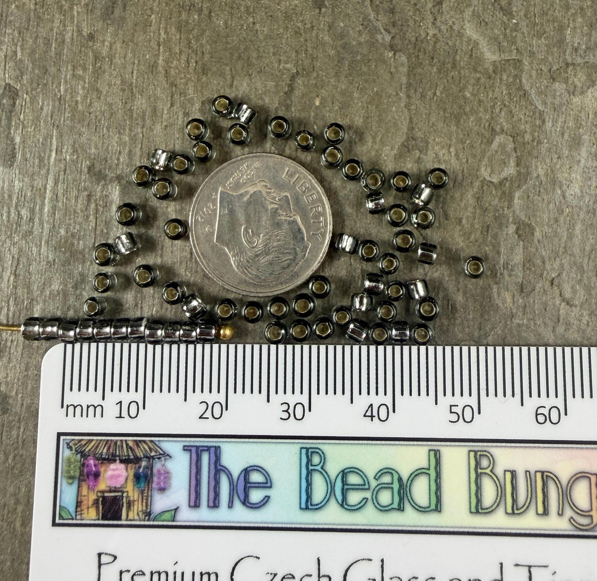 8/0 TOHO Glass Seed Beads, Silver Lined Gray (T8/SM-29B) * 20 grams