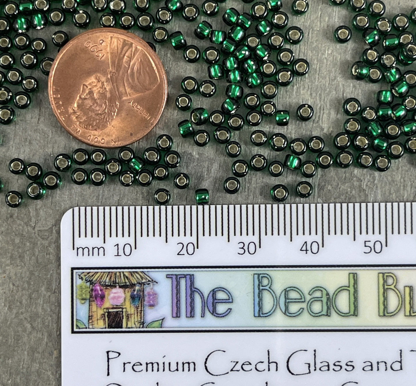 Green Seed Beads - 8/0 TOHO Glass Seed Beads Silver Lined Green Seed Bead (T8/N-T164) Emerald Green 3mm Glass Beads - Qty 20 grams