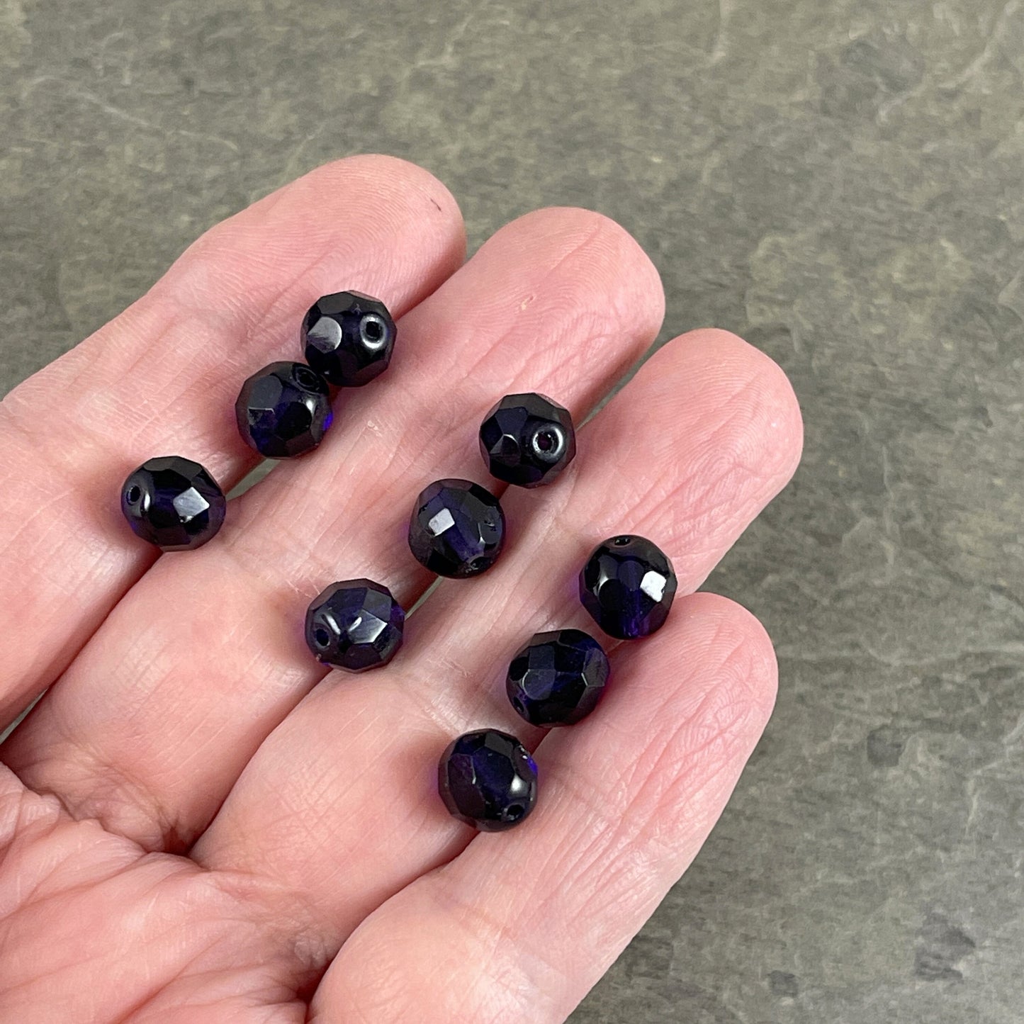 Dark Purple Glass Beads 8mm Tanzanite Faceted Round Czech Beads 8mm Czech Glass Beads - Tanzanite Glass Bead (FP8/DV) - Qty 25