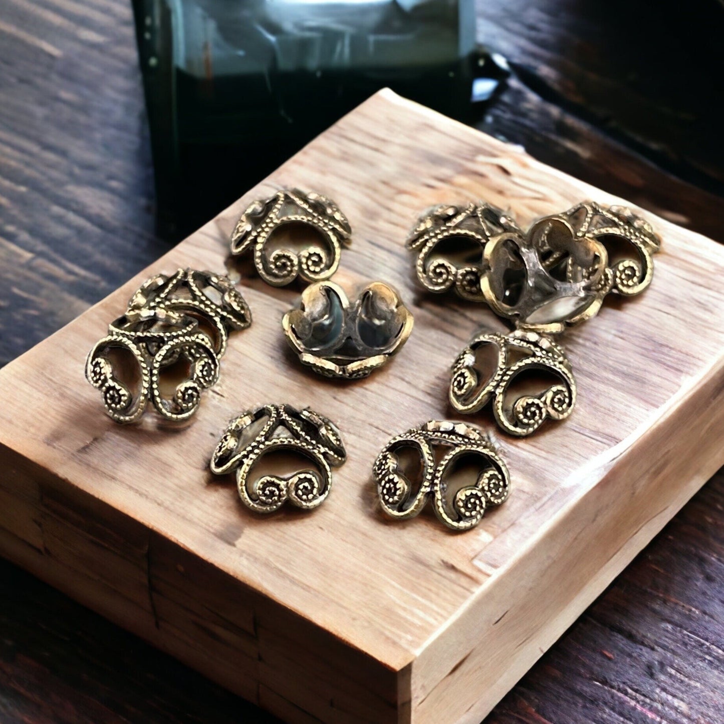 Antiqued Brass Bead Caps Ornate Victorian Style Oxidized Brass Bead Caps Three Petal Round Filigree Bead Caps (VJS/S111) *