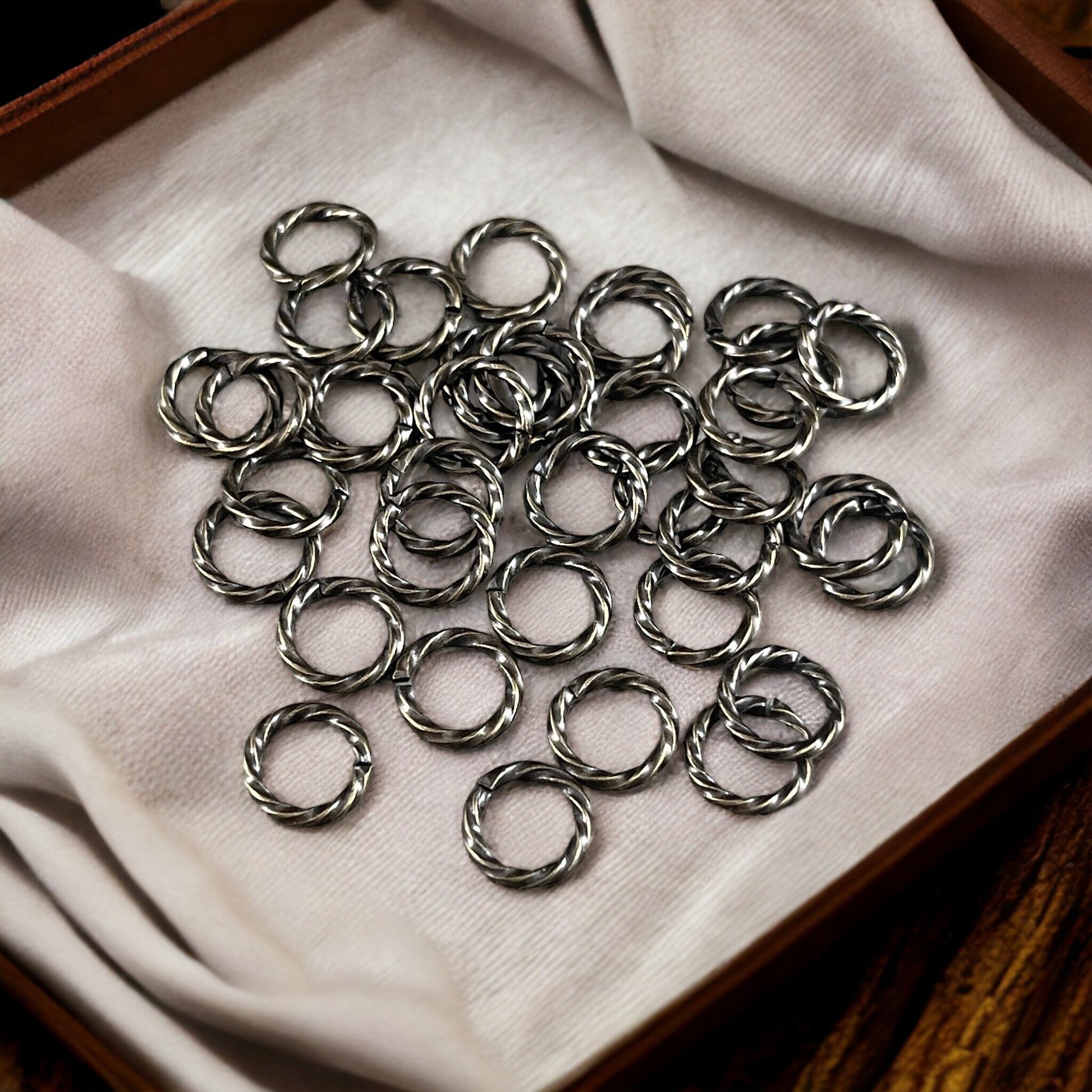 8mm Twisted Jumprings ~ Antiqued Brass 16 gauge Decorative Open Jump Rings (FMG/5032) * Choose 50 or 100