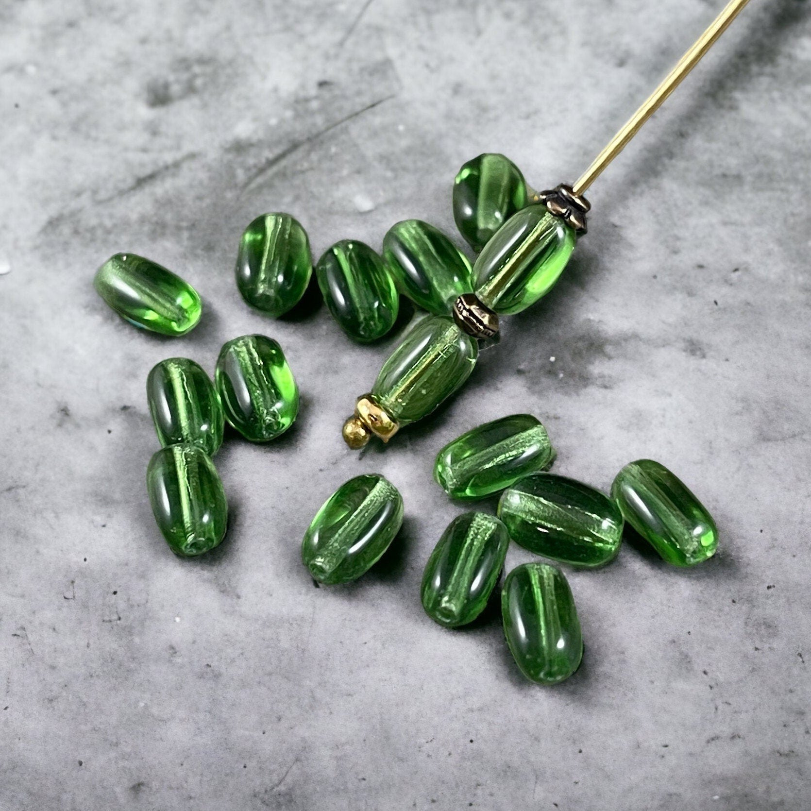 Tourmaline Green Czech Glass Beads ~ 7x5mm Transparent Green Small Oval Rice Bead (RJ-2157) * Qty. 25