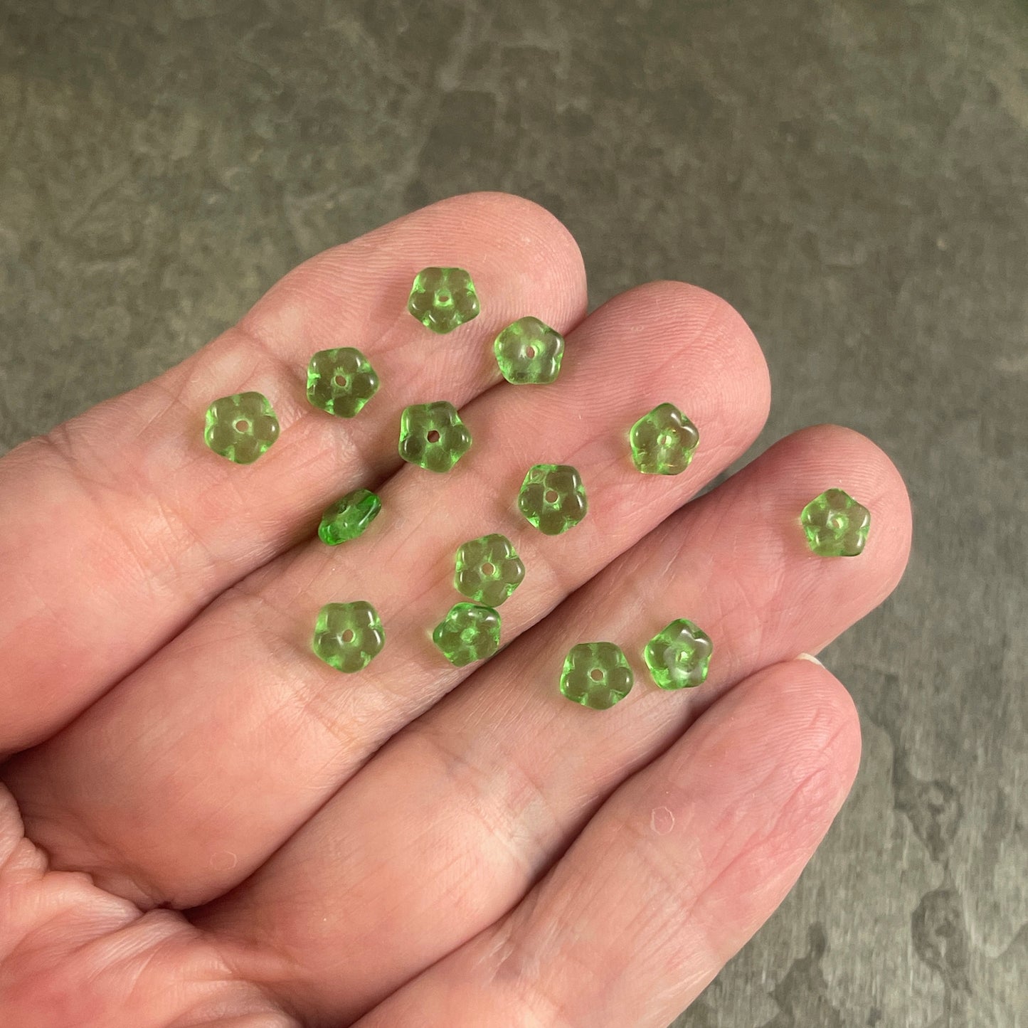 Transparent Bright Green 5mm Flower Spacer Beads ~ Forget Me Not Daisy Spacers Czech Glass Beads (FMN/RJ-2173) * Qty. 100